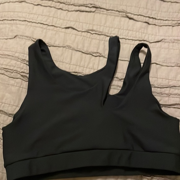 Black, Becca, Athletic top - Picture 2 of 3